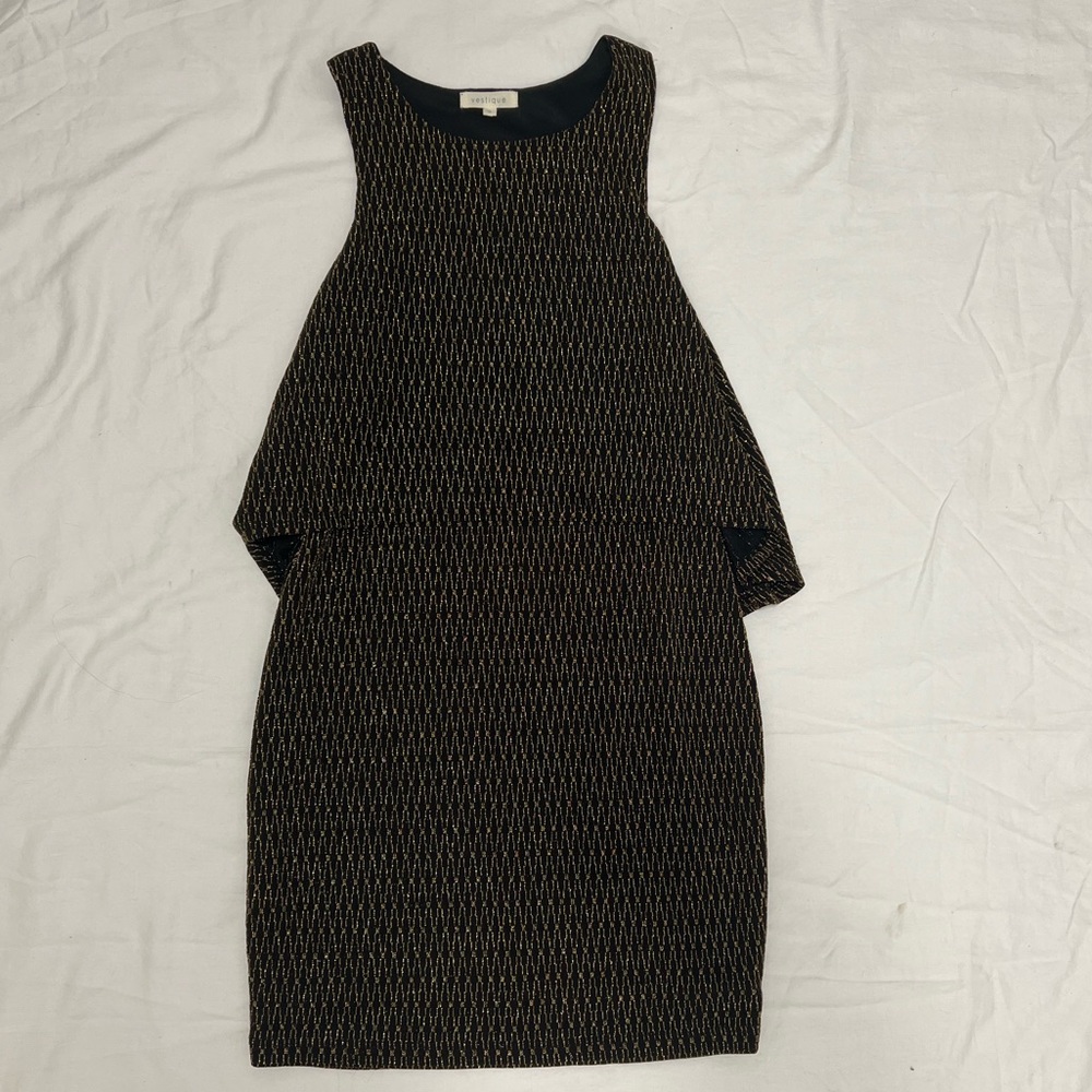 Vestique Black/Gold Dress